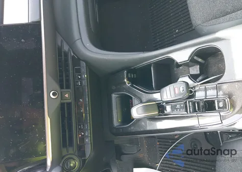 2024 Toyota Crown Xle z USA, uszkodzony, nr VIN JTDAAAAF0R3029293